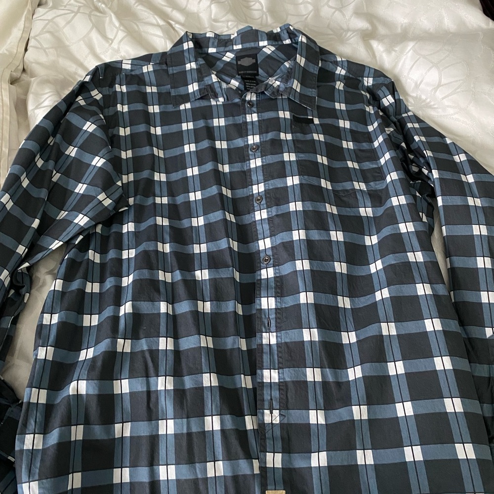 Harley Davidson button down long sleeve shirt.